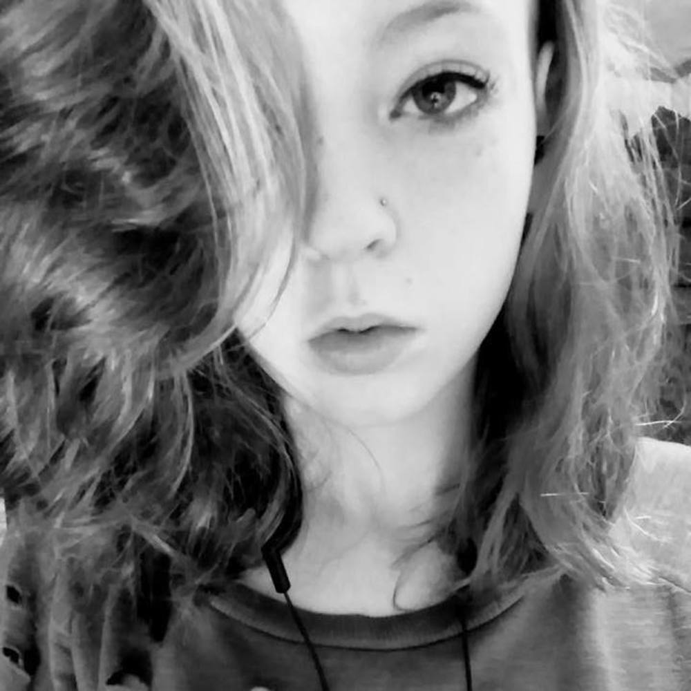 Meet your Posher, Desiree